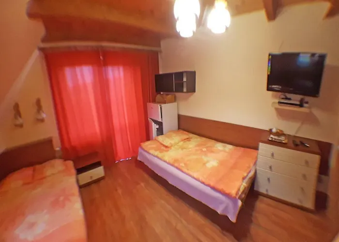 Olenka - בית אירוח לוביאטובו